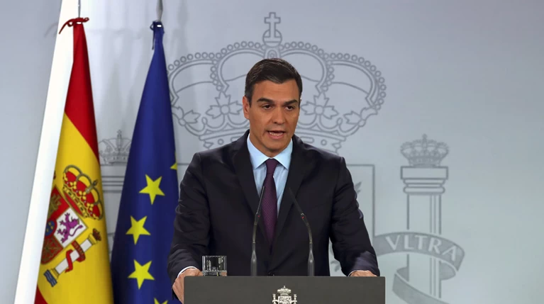 Ισπανία: Μέτωπο δεξιάς-ακροδεξιάς κατά Σάντσεθ