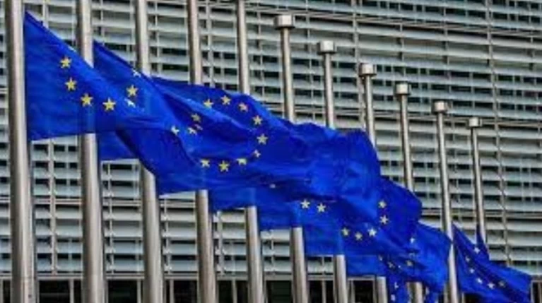 ΕΕ: «Η πορεία της Ελλάδας για τα πρωτογενή πλεονάσματα είναι σαφής»