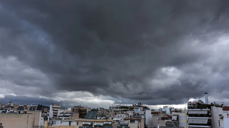 Ο καιρός τη Δευτέρα: Πού θα βρέξει