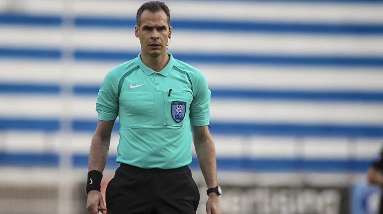 Ελεύθερος με όρους ο 28χρονος για τον ξυλοδαρμό του διαιτητή Θ.Τζήλου