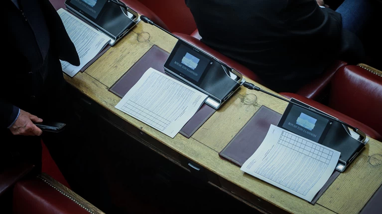Κέρδη και ζημιές για την κυβέρνηση μετά την πρώτη ψηφοφορία