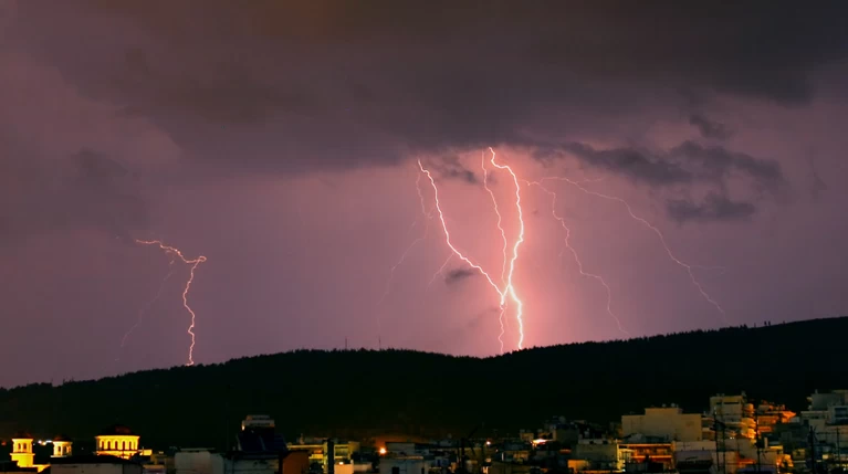 Οδηγίες της Πολιτικής Προστασίας λόγω των θυελλωδών ανέμων