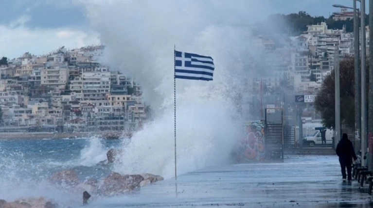 Προβλήματα σε όλη τη χώρα από την επέλαση της «Ωκεανίδας»