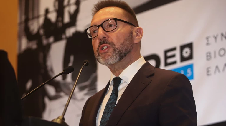 Στουρνάρας: Δέκα προϋποθέσεις για την ανάκαμψη της οικονομίας