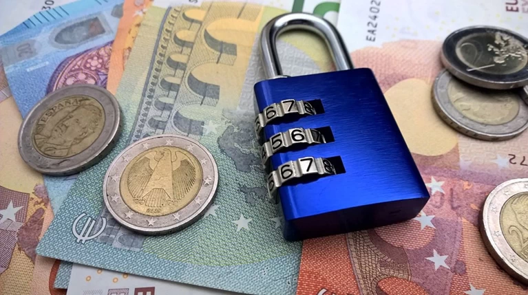 Πιθανότητα κατάσχεσης ...66% για χρέη πάνω από 500 ευρώ