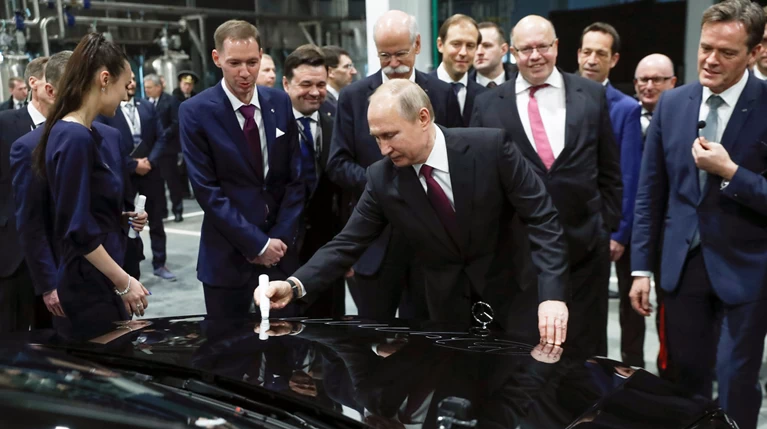 Η Ford έφυγε η Mercedes-Benz έφθασε στη ρωσική αγορά