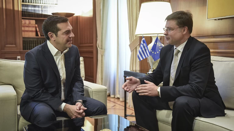 Ξεκίνησε το "παζάρι" για το αφορολόγητο - Τι λένε οι Θεσμοί