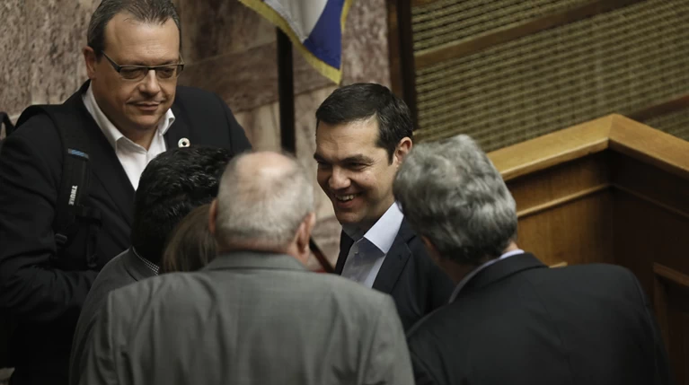 Με συντριπτική πλειοψηφία το ψήφισμα για τις γερμανικές οφειλές