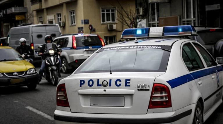 Εξάρχεια: Συλλήψεις και κατάσχεση ναρκωτικών