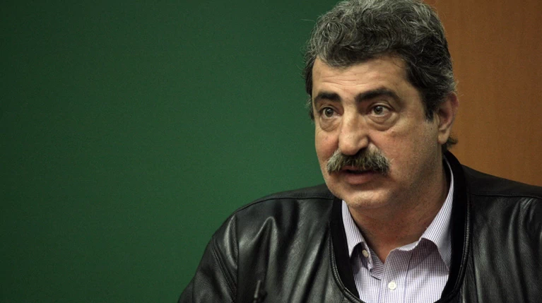 Νέο φάουλ Πολάκη με επίθεση κατά του Στέλιου Κυμπουρόπουλου