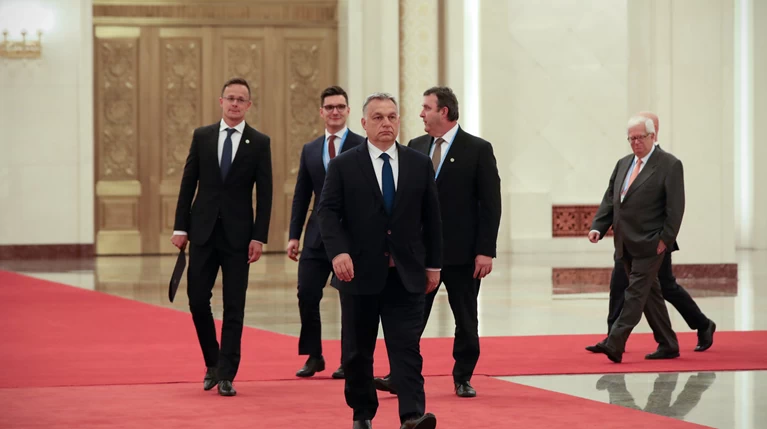 Κάλεσμα Όρμπαν στο ΕΛΚ για συνεργασία με τους εθνικιστές-Αντίδραση του CDU