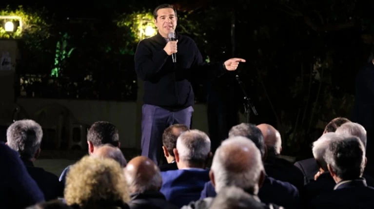 Τσίπρας σε Μητσοτάκη: Ουδείς κατάφερε να δοξαστεί κρυπτόμενος