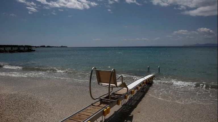 Εγκατάσταση μηχανισμού αυτόνομης πρόσβασης των ΑΜΕΑ στον Άλιμο