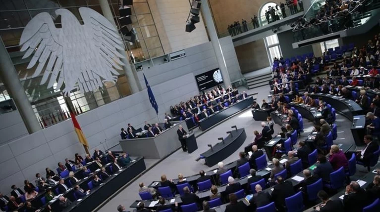 AfD: Η Ελλάδα να επιστρέψει τα 15 δισ. της τελευταίας δόσης