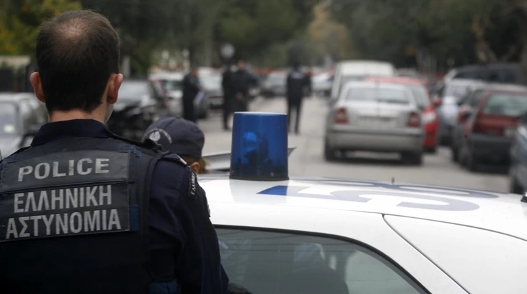Νεκρή 29χρονη γυναίκα μέσα στο σπίτι της στην Καλλιθέα