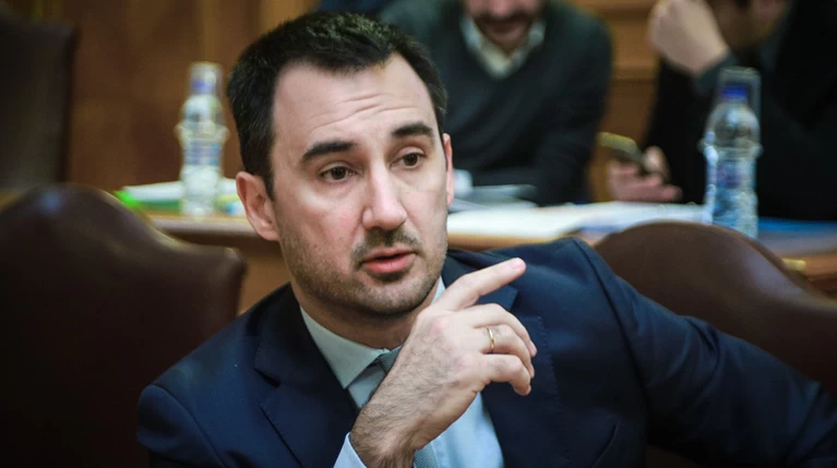 Χαρίτσης: Βαρύ θεσμικό ατόπημα της ΝΔ τα περί νοθείας
