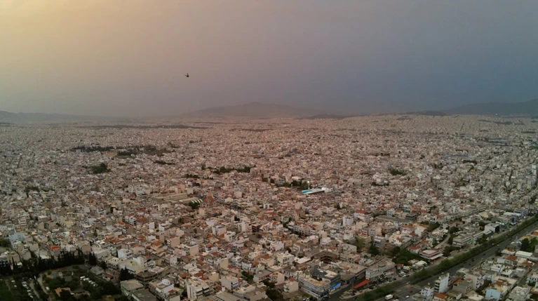 Συννεφιά, ζέστη και αφρικανική σκόνη μέχρι την Παρασκευή