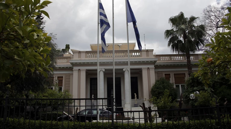 Συνάντηση Τσίπρα - Μπαρνιέ στις 11:00 στο Μέγαρο Μαξίμου