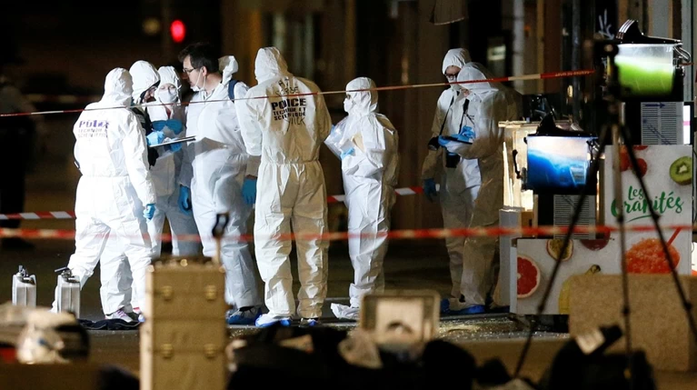 Ανθρωποκυνηγητό για τον βομβιστή της Λιόν - 13 τραυματίες