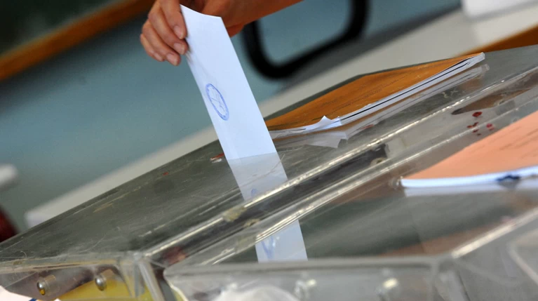 Μικροπροβλήματα στην περιφέρεια με εφορευτικές και ψηφοδέλτια