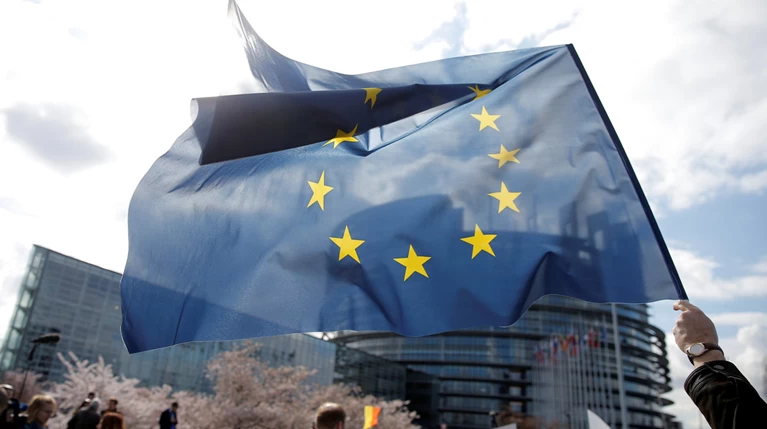 Ποιοι προηγούνται στη μάχη του σταυρού για την Ευρωβουλή
