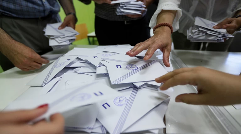 Eυρωεκλογές στο 33,3% της Επικράτειας: Νίκη ΝΔ με 9,5% έναντι του ΣΥΡΙΖΑ