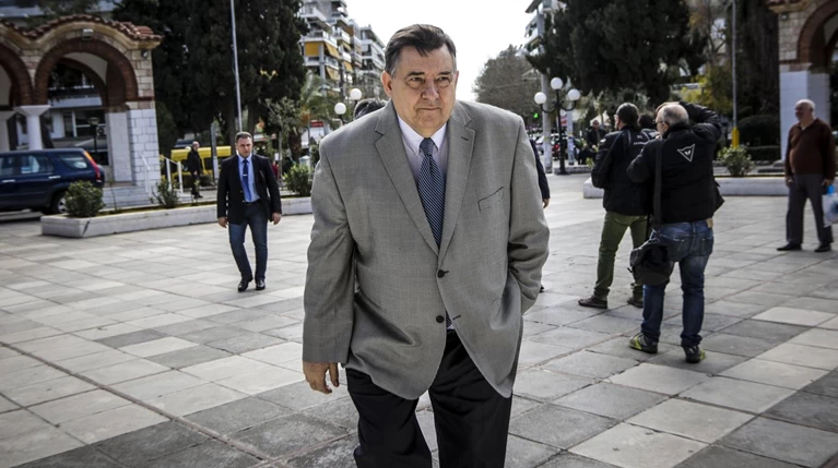 Παραιτείται από την ηγεσία του ΛΑΟΣ ο Γ. Καρατζαφέρης