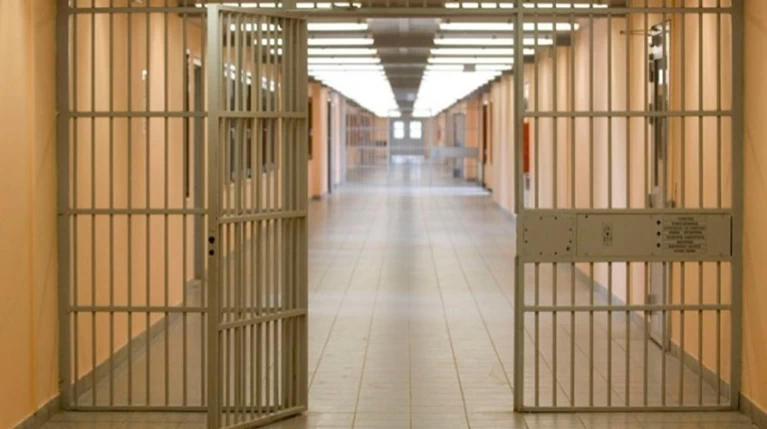 Ρουμανία: Φυλακίστηκε ο αρχηγός του κυβερνώντος κόμματος