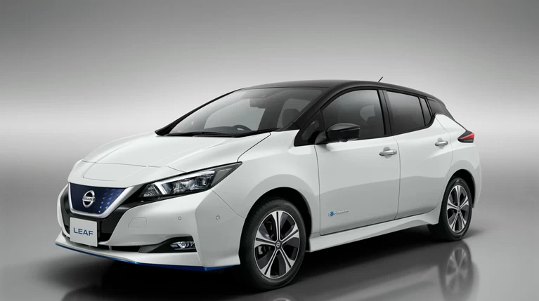 Το Nissan LEAF διαθέσιμο σε νέες εκδόσεις με έξτρα τεχνολογία και αυτονομία