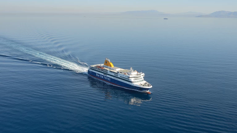 Με την Blue Star Ferries οι διακοπές σας ξεκινούν από το πλοίο