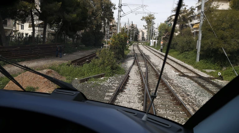 Παράσυρση και ακρωτηριασμός 34χρονου από τρένο στη Θήβα