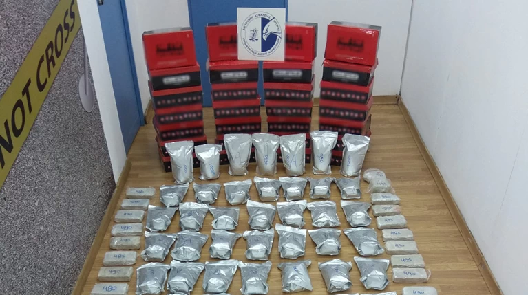 Επιχείρηση της Δίωξης στα Πατήσια - Κατασχέθηκαν 83 κιλά ηρωίνης - Vid