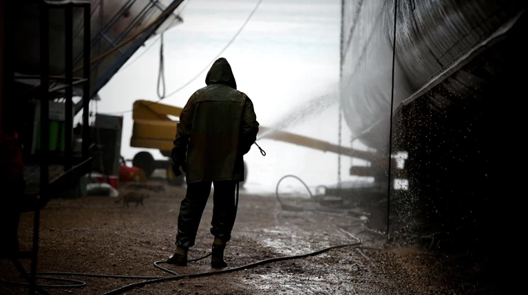 Σορός άνδρα στο Πέραμα: Τι αναφέρει η ιατροδικαστική έκθεση