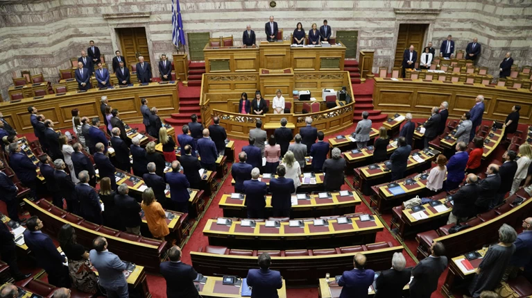 Ψήφος εμπιστοσύνης στην κυβέρνηση- Τι προηγήθηκε στη Βουλή