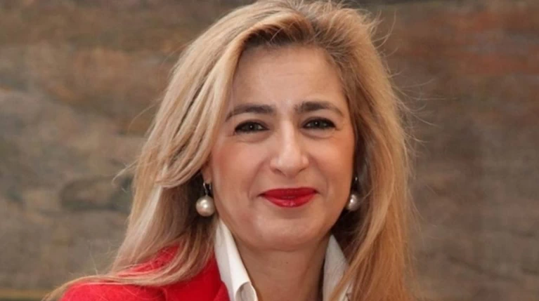 Υποδιευθύντρια του Γραφείου του Πρωθυπουργού στη Βουλή, η Ελ. Κυπραίου