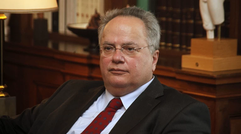 «Πυρά» Κοτζιά σε Δένδια: Πολιτικές διώξεων στο ΥΠΕΞ