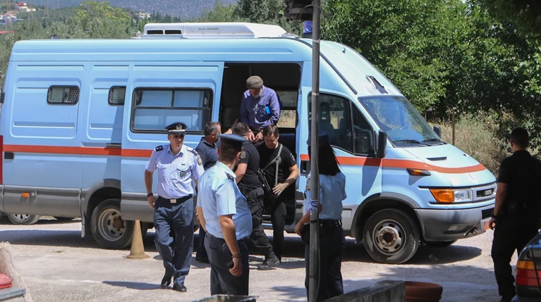 Αιχμηρά σχόλια από ΣΥΡΙΖΑ - ΚΚΕ για την ποινή στον Κορκονέα