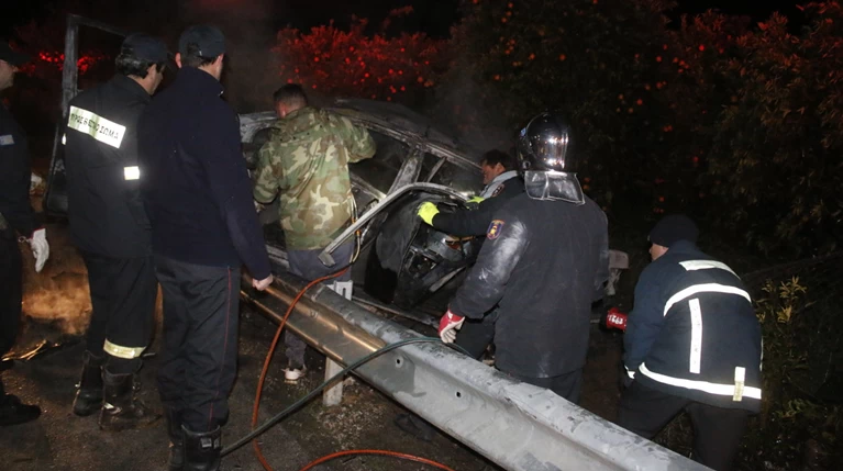 Τροχαίο στη λεωφόρο Μαραθώνος, απεγκλωβισμός οδηγού
