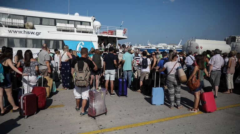 Όπου φύγει φύγει: Μεγάλη έξοδος των εκδρομέων του Αυγούστου