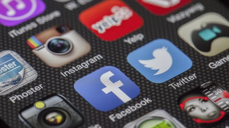 Προβλήματα σε Faceboοk και Instagram