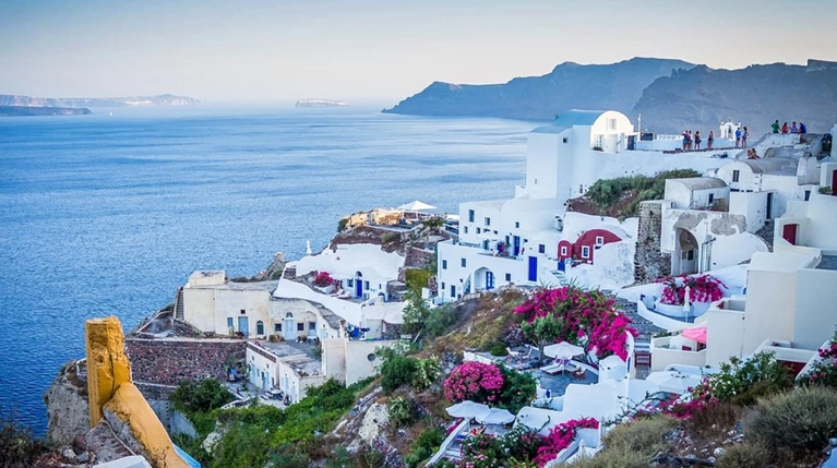 Κινέζικη παραγωγή και τηλεοπτικό σόου σε Σαντορίνη