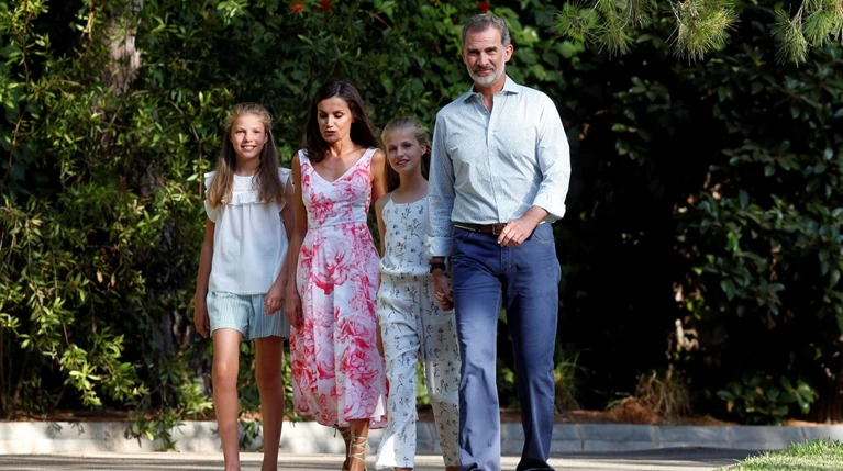 Διακοπές με πνεύμα απλότητας για τους Ισπανούς βασιλείς
