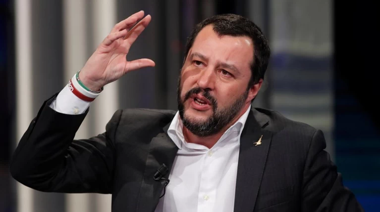 Ιταλία: Ο Ματέο Σαλβίνι ζητά πρόωρες εκλογές το συντομότερο