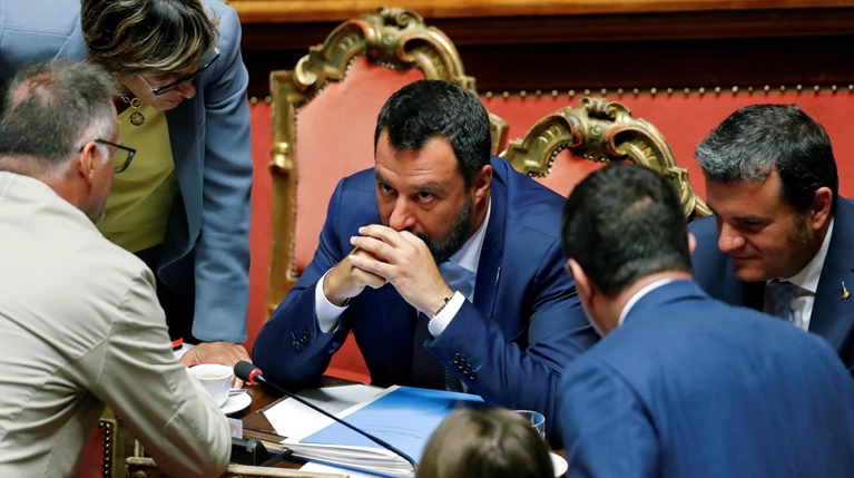 Η Ιταλία παραδίνεται στη Λέγκα: Πρώτο κόμμα με διαφορά