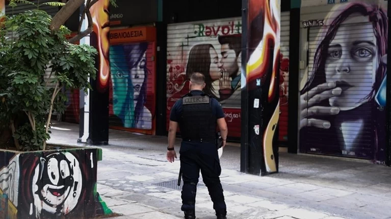 Νέα αστυνομική επιχείρηση στα Εξάρχεια μετά από πυροβολισμούς