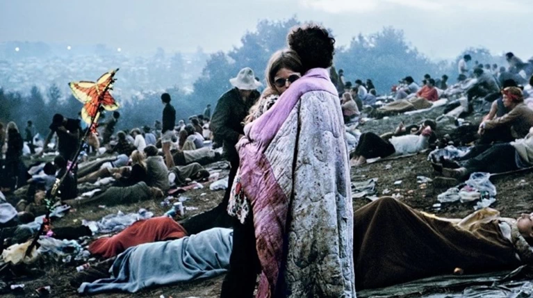 Μαζί 50 χρόνια μετά το ζευγάρι στην φωτογραφία του Woodstock