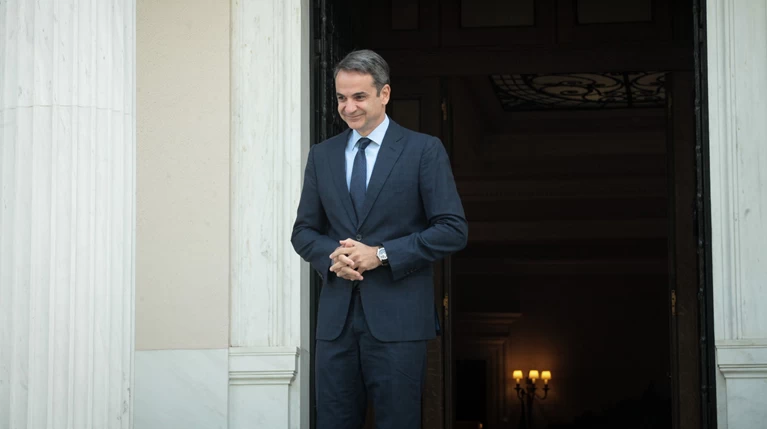 Οι πέντε δύσκολες κυβερνητικές εξισώσεις μετά το καλοκαίρι