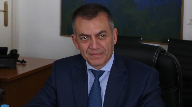 Βρούτσης: Καταργείται με εγκύκλιο ο "βάσιμος λόγος απόλυσης"