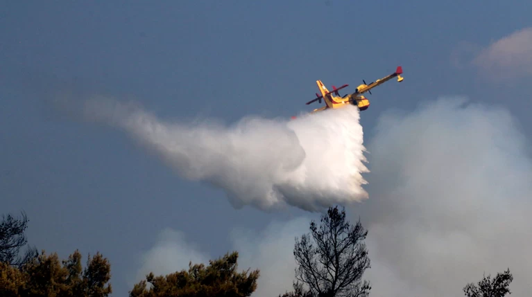 Υπό μερικό έλεγχο η φωτιά στα Πικουλιάνικα Λακωνίας
