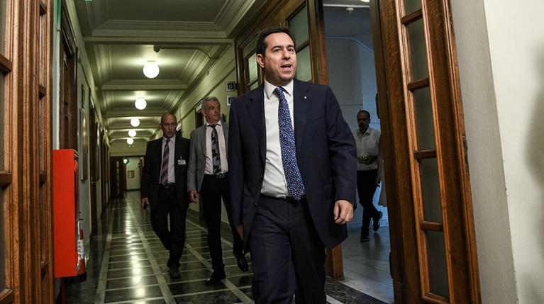 Μηταράκης: Στόχος να βγαίνει άμεσα το 90% των συντάξεων έως το 2021